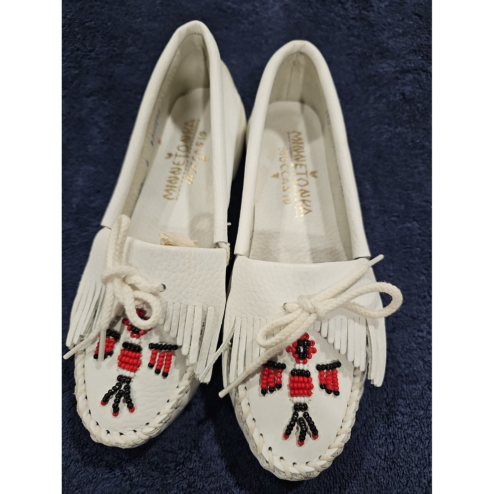 Minnetonka White Leather Beaded Fringe Moccasins 6M NWOB